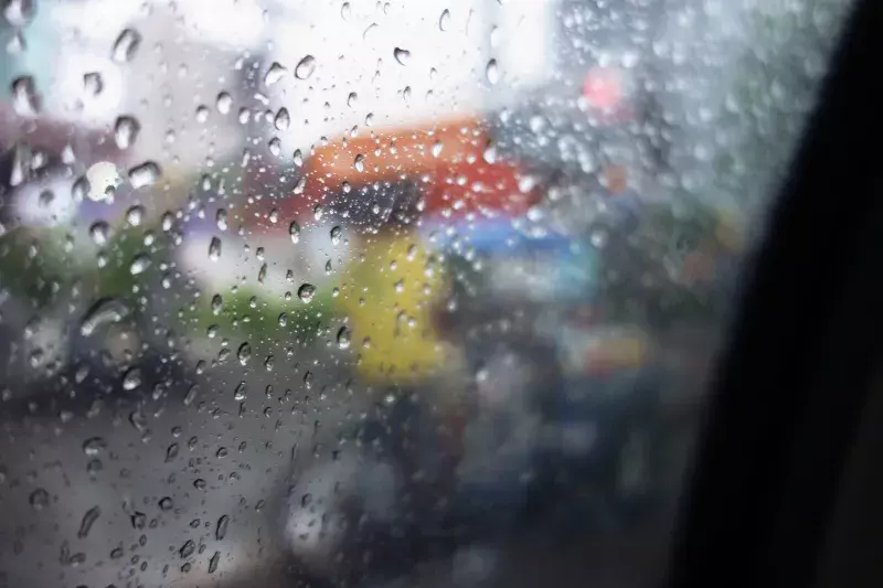 窓の雨漏り